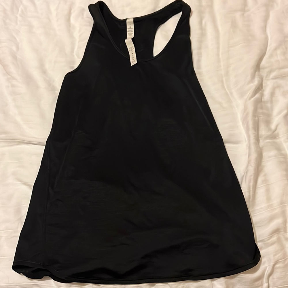 Lululemon essential tank